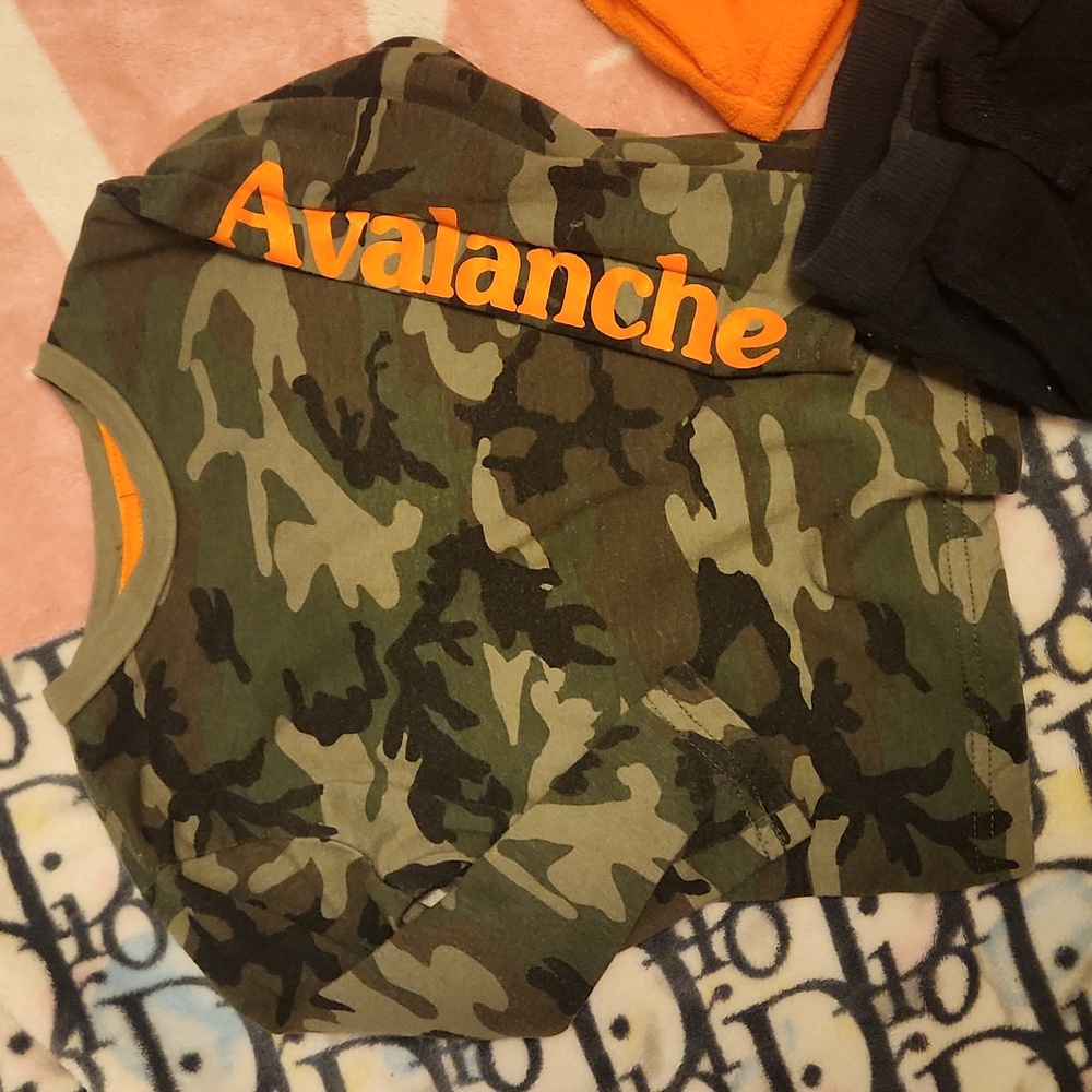 24 Month Outfit - Picture 2 of 4